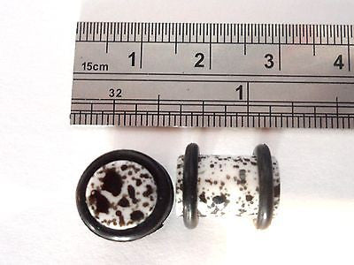 2 pieces Pair Black Paint Splatter No Flare Lobe Plugs 0 gauge 0g O rings - I Love My Piercings!