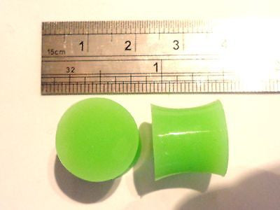 2 pieces Pair Green Silicone Flexible Double Flare Lobe Plugs 1/2 inch - I Love My Piercings!